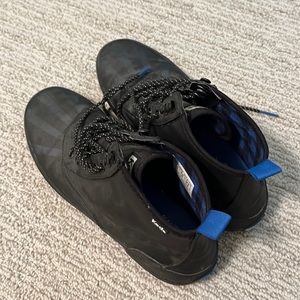 Keds black rain bots size 8